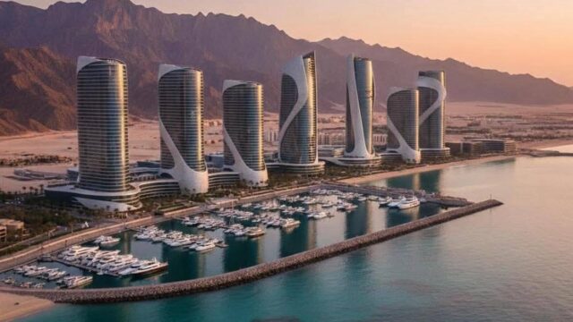 أول أبراج سكنية على البحر في السخنة.