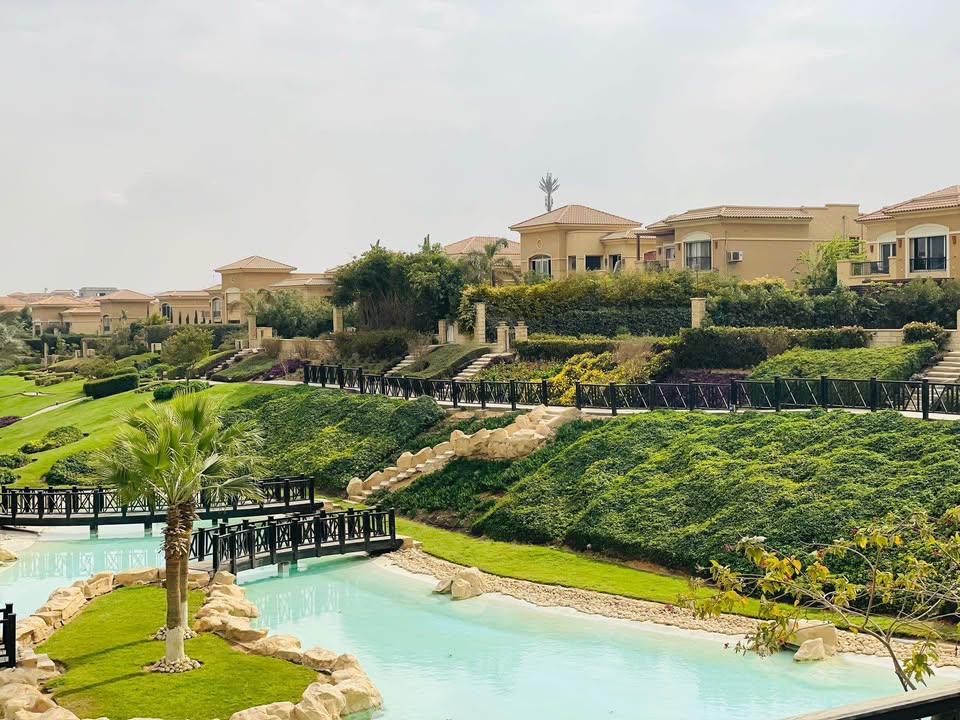 قرية جبال العين السخنة الفيلات .